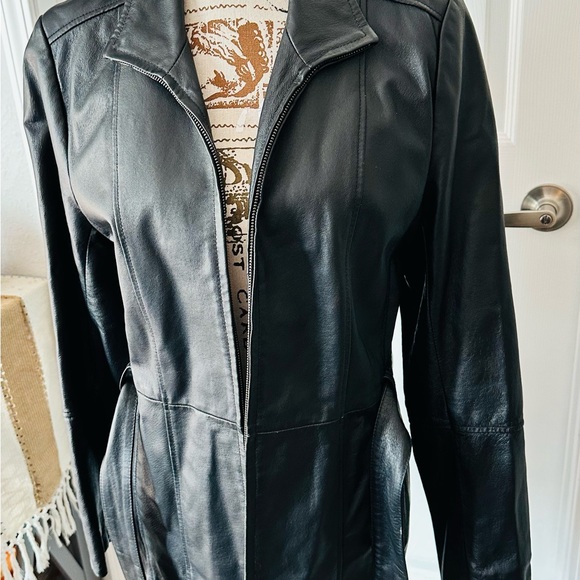 Women's Black Leather Belted Jacket - Picture 3 of 4